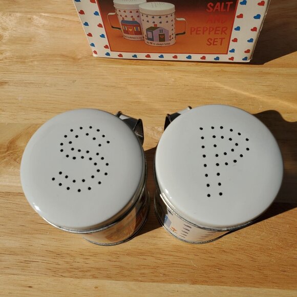 Vintage 1980s Salt And Pepper Shakers Home N Heart Made in Hong Kong - Picture 3 of 8